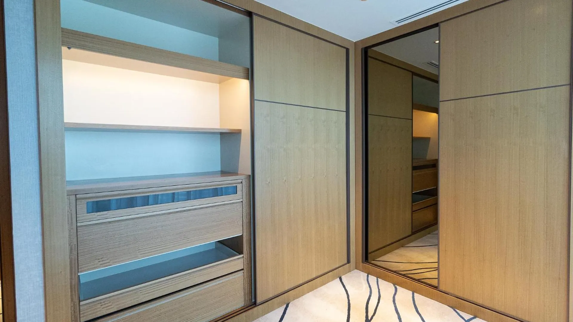 Address Residences Dubai Opera At Downtown 0*,
